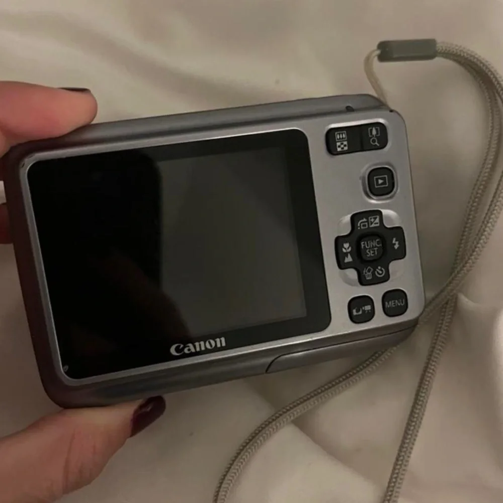 CANON POWERSHOT DIGITAL CAMERA
